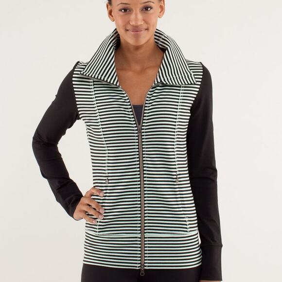Lululemon Daily Yoga Jacket SIZE 4 LUON Wicking Stripe Mint Black Pocket EUC - Picture 1 of 13